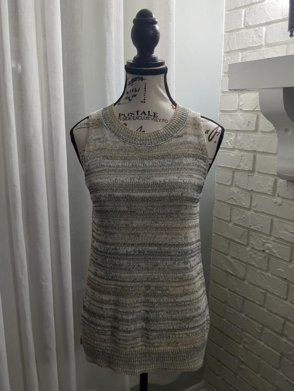 **3/$10** Old Navy Woven Top Size Small